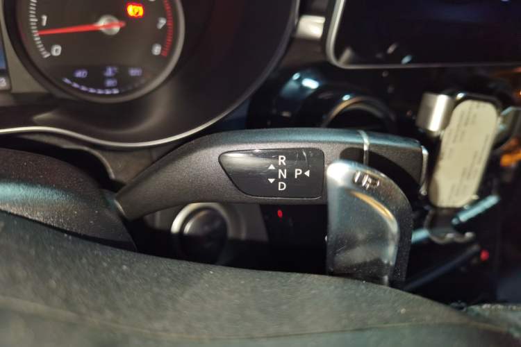 Used Mercedes-Benz C-Class 2016 C 200 4MATIC Coupe Gear Lever