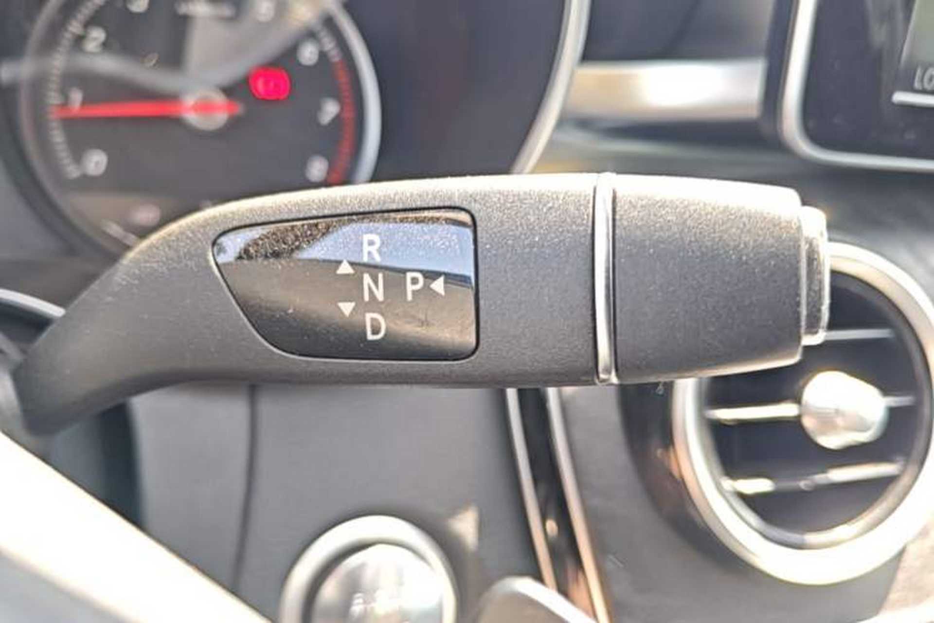 Used Mercedes-Benz C-Class 2016 C 200 L Sport Edition Gear Lever