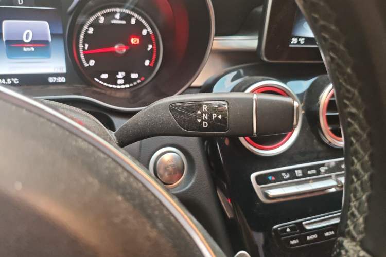 Used Mercedes-Benz C-Class 2016 C 200 Sport Edition Gear Lever