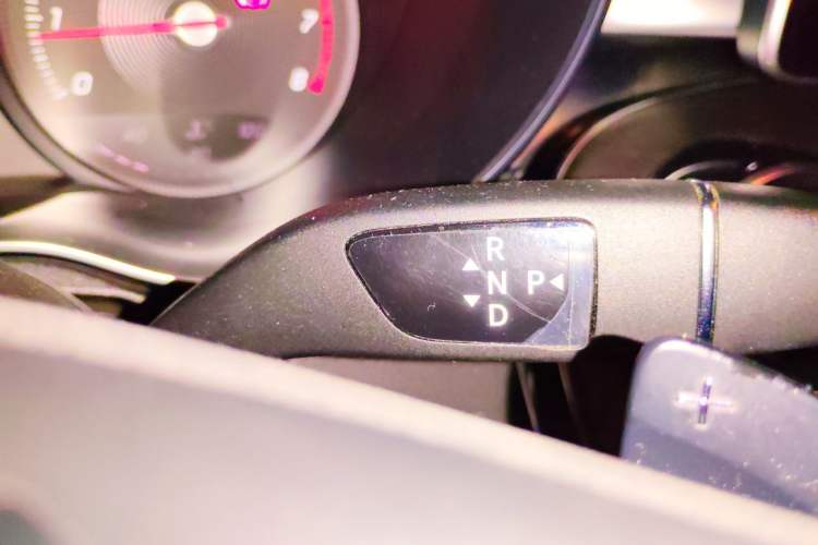 Used Mercedes-Benz C-Class 2016 C 180 L Sport Edition Gear Lever