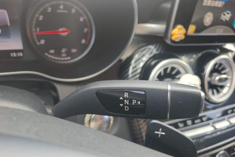 Used Mercedes-Benz C-Class 2016 C 200 L Sport Edition Gear Lever