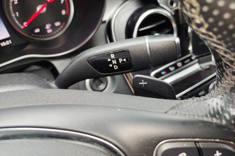 Used Mercedes-Benz C-Class 2016 C 180 L Sport Edition Gear Lever