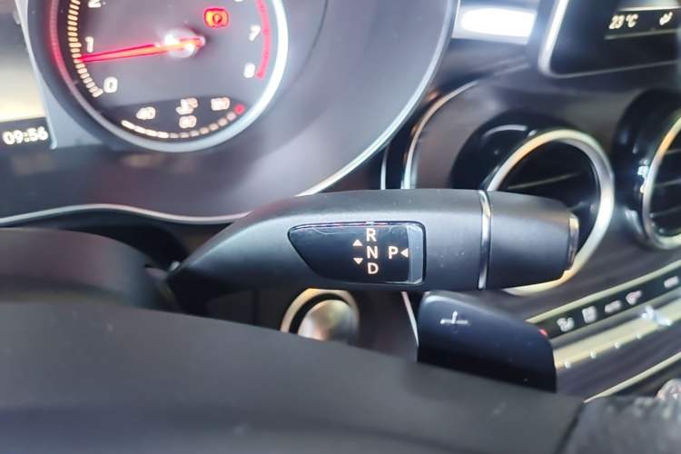 Used Mercedes-Benz C-Class 2016 C 180 L Sport Edition Gear Lever