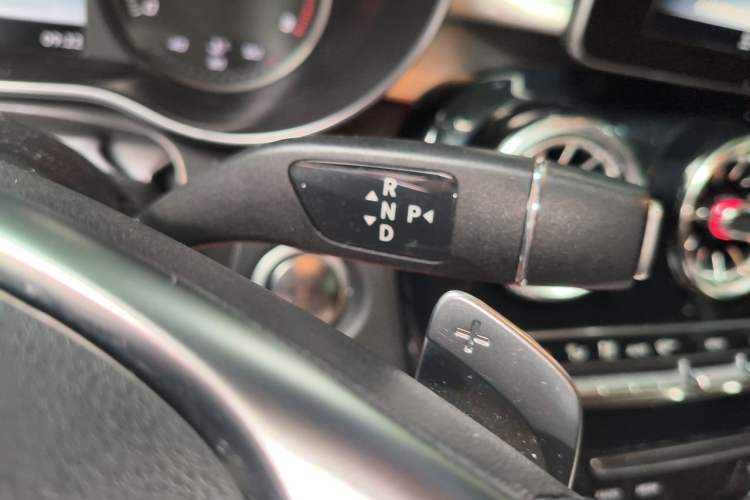 Used Mercedes-Benz C-Class 2016 C 200 Coupe Gear Lever