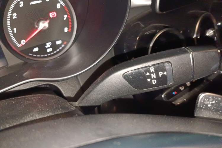 Used Mercedes-Benz C-Class 2016 C 200 Sport Edition Gear Lever