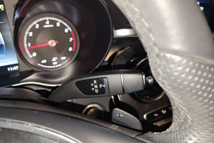 Used Mercedes-Benz C-Class 2016 C 200 L Sport Edition Gear Lever