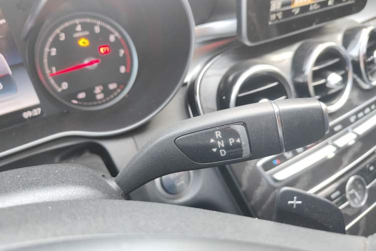 Used Mercedes-Benz C-Class 2016 C 200 L Sport Edition Gear Lever