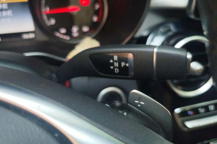 Used Mercedes-Benz C-Class 2016 C 200 Sport Edition Gear Lever