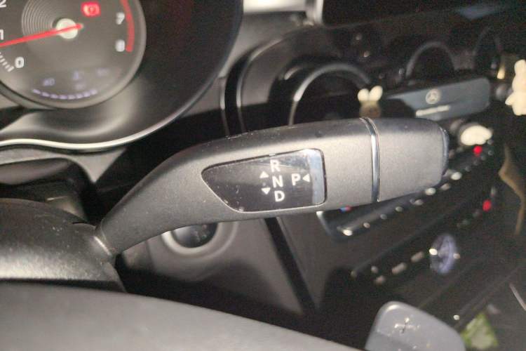 Used Mercedes-Benz C-Class 2016 C 200 L Sport Edition Gear Lever