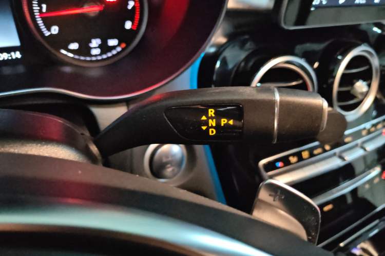 Used Mercedes-Benz C-Class 2016 C 200 4MATIC Coupe Gear Lever