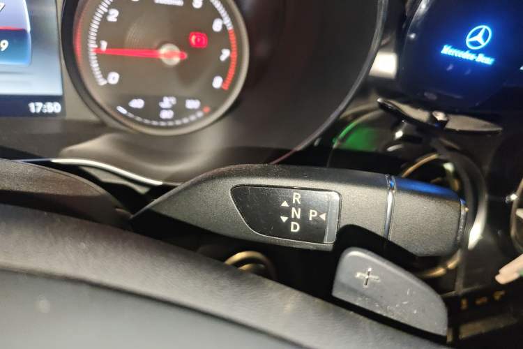 Used Mercedes-Benz C-Class 2016 C 200 L Sport Edition Gear Lever