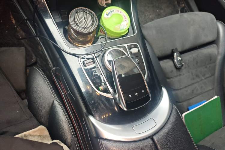 Used Mercedes-Benz C-Class 2016 C 200 Sport Edition 4MATIC Gear Lever