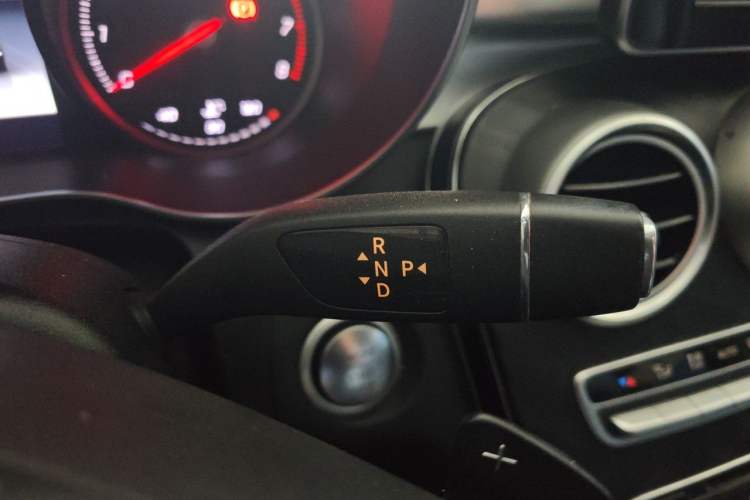 Used Mercedes-Benz C-Class 2016 C 180 Estate Gear Lever
