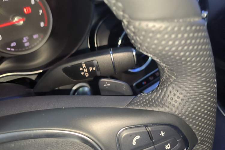 Used Mercedes-Benz C-Class 2016 C 200 L Sport Edition Gear Lever