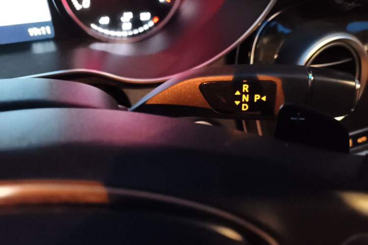 Used Mercedes-Benz C-Class 2016 C 200 L Sport Edition Gear Lever