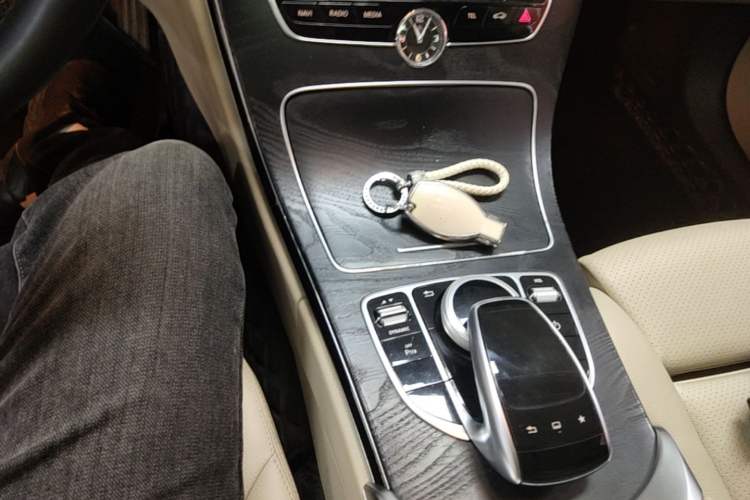 Used Mercedes-Benz C-Class 2016 C 180 L Sport Edition Gear Lever