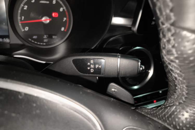 Used Mercedes-Benz C-Class 2016 C 200 L Sport Edition Gear Lever