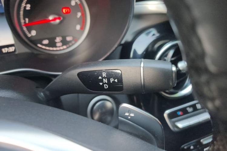 Used Mercedes-Benz C-Class 2016 C 200 Sport Edition Gear Lever