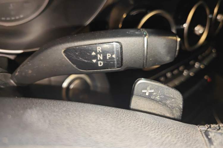 Used Mercedes-Benz C-Class 2016 C 200 Sport Edition Gear Lever