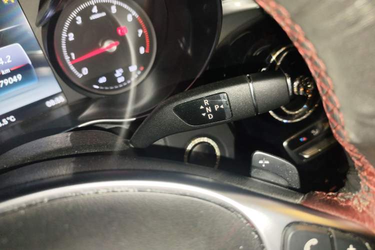 Used Mercedes-Benz C-Class 2016 C 200 Sport Edition Gear Lever