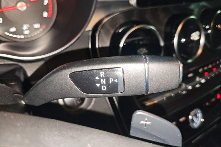 Used Mercedes-Benz C-Class 2016 C 200 L Sport Edition Gear Lever