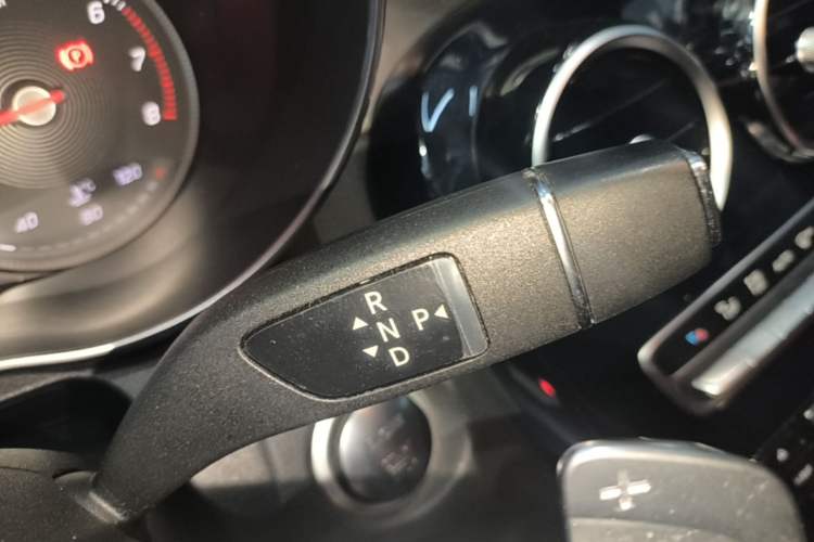 Used Mercedes-Benz C-Class 2016 C 200 Sport Edition Gear Lever