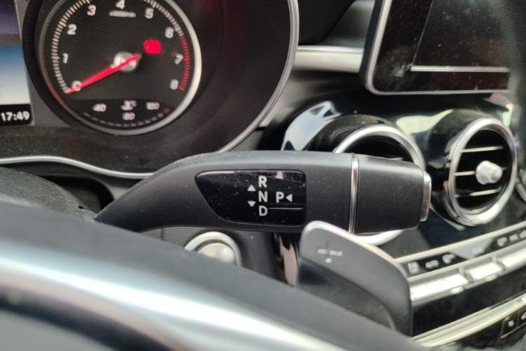 Used Mercedes-Benz C-Class 2016 C 200 Sport Edition Gear Lever