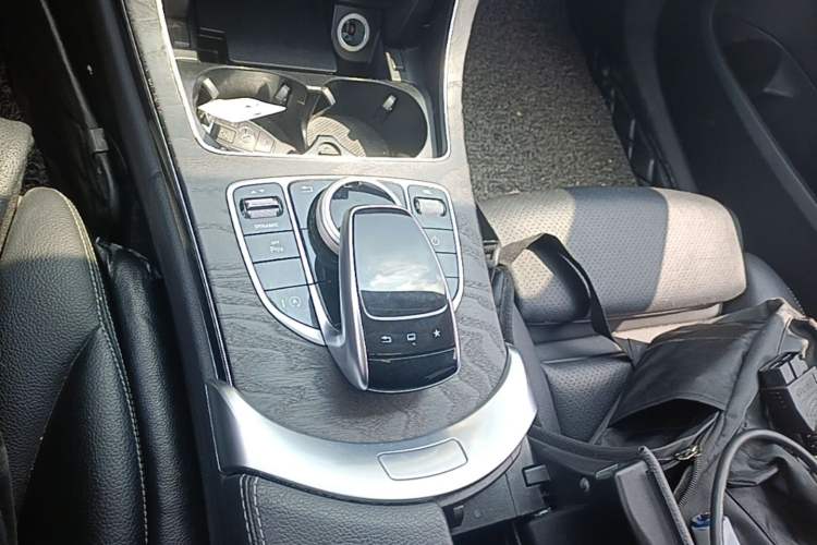 Used Mercedes-Benz C-Class 2016 C 180 L Sport Edition Gear Lever
