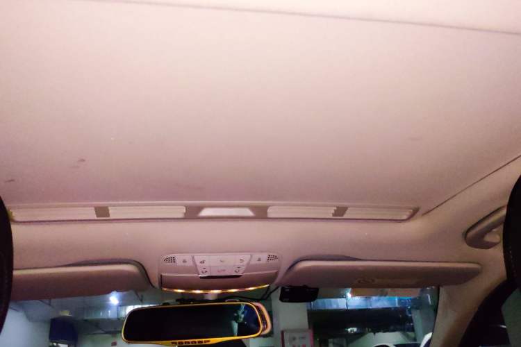 Used Mercedes-Benz C-Class 2016 C 180 L Sport Edition Headliner