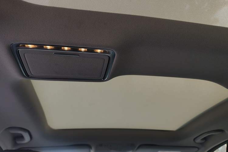 Used Mercedes-Benz C-Class 2016 C 200 L Sport Edition Headliner