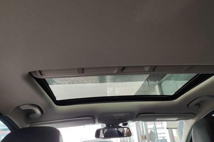 Used Mercedes-Benz C-Class 2016 C 180 L Headliner