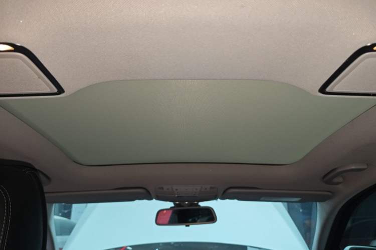 Used Mercedes-Benz C-Class 2016 C 200 L Sport Edition Headliner
