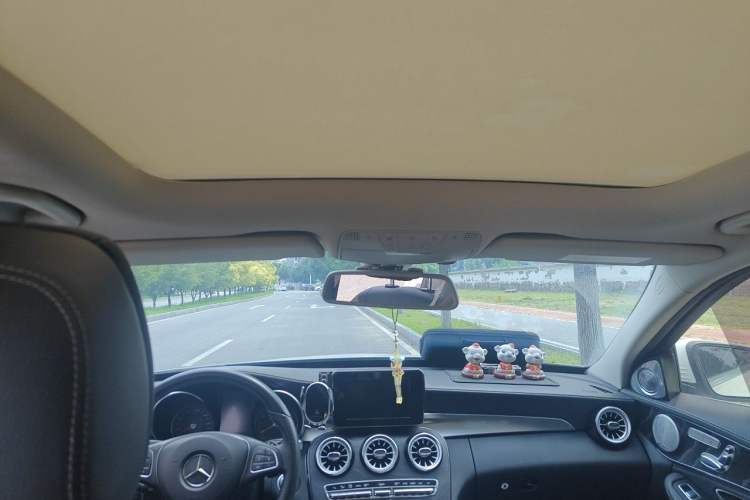 Used Mercedes-Benz C-Class 2016 C 200 L Sport Edition Headliner