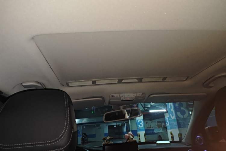 Used Mercedes-Benz C-Class 2016 C 180 L Sport Edition Headliner