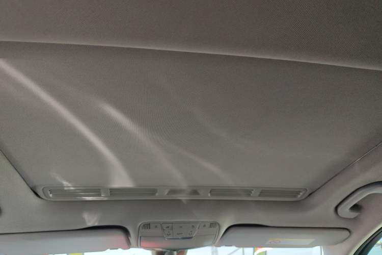 Used Mercedes-Benz C-Class 2016 C 180 L Sport Edition Headliner