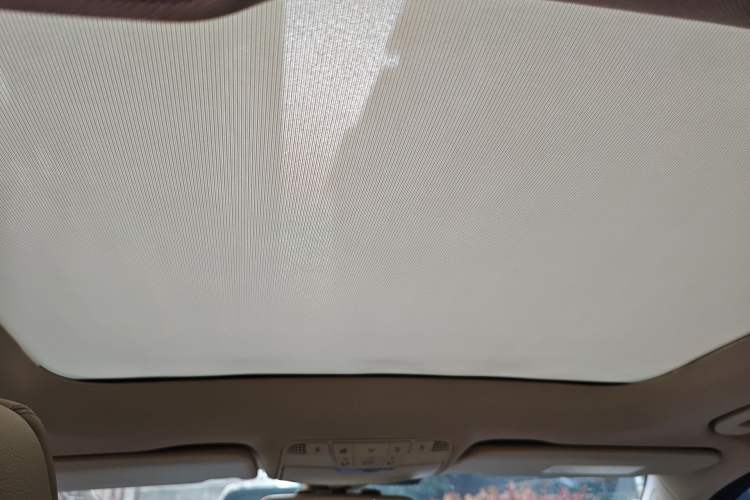 Used Mercedes-Benz C-Class 2016 C 200 L Headliner
