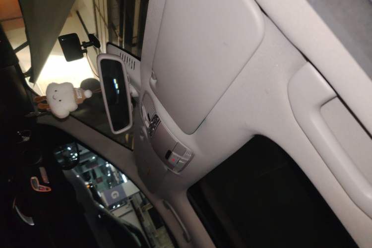 Used Mercedes-Benz C-Class 2016 C 200 L Sport Edition Headliner