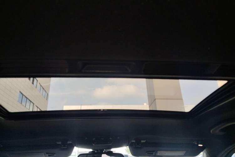Used Mercedes-Benz C-Class 2016 C 200 Sport Edition Headliner