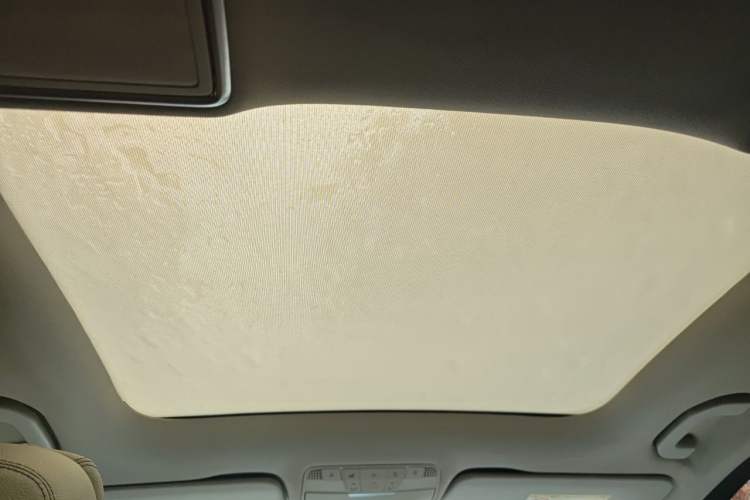 Used Mercedes-Benz C-Class 2016 C 200 L Sport Edition Headliner