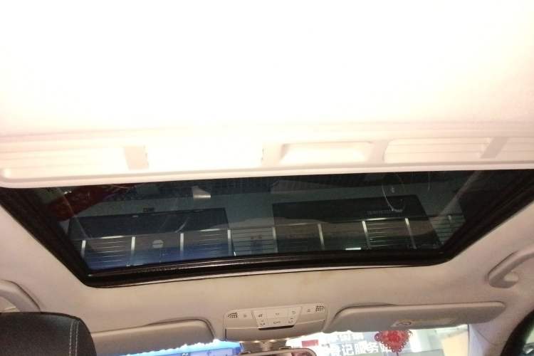 Used Mercedes-Benz C-Class 2016 C 180 L Sport Edition Headliner