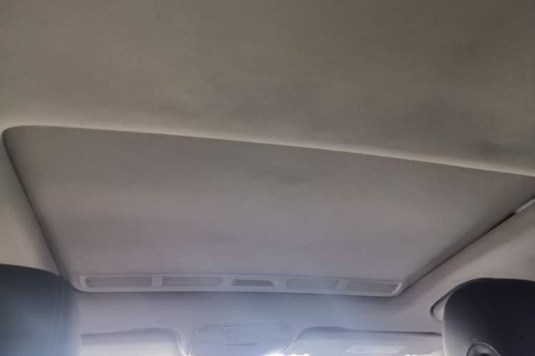Used Mercedes-Benz C-Class 2016 C 180 L Sport Edition Headliner