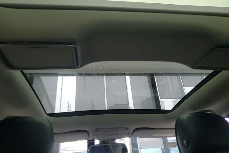Used Mercedes-Benz C-Class 2016 C 200 L Sport Edition Headliner