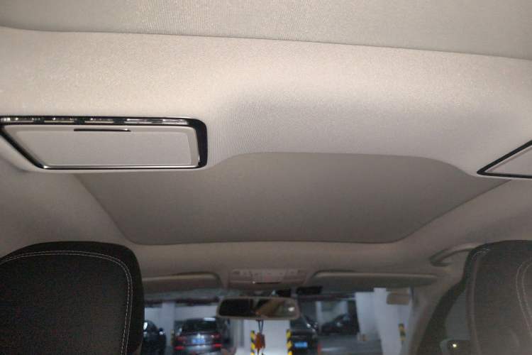 Used Mercedes-Benz C-Class 2016 C 200 L Sport Edition Headliner