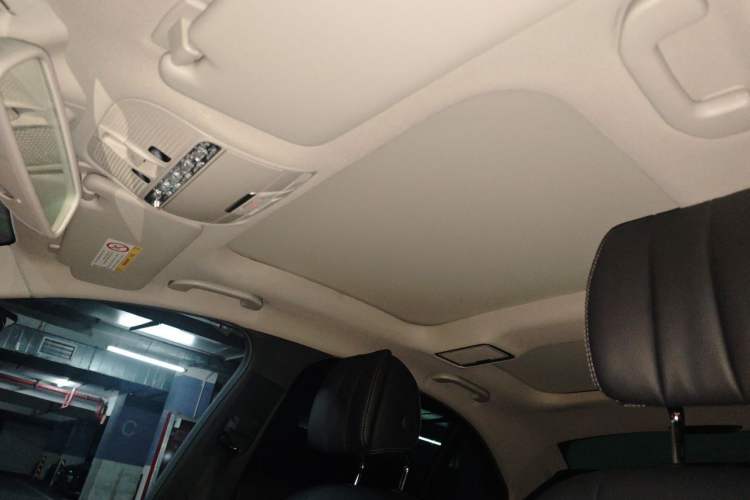 Used Mercedes-Benz C-Class 2016 C 200 L 4MATIC Sport Edition Headliner