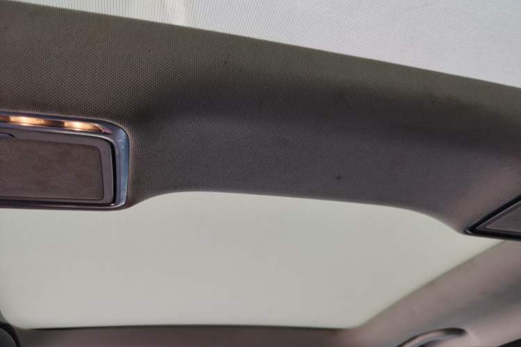 Used Mercedes-Benz C-Class 2016 C 200 L Headliner