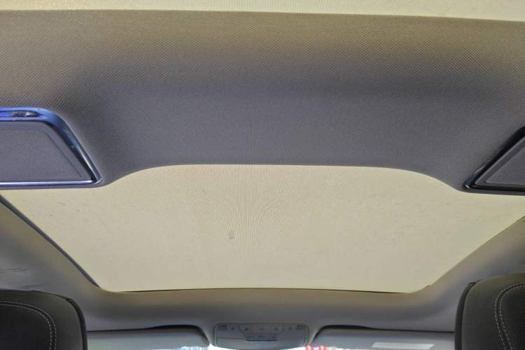 Used Mercedes-Benz C-Class 2016 C 200 L Headliner