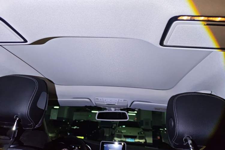 Used Mercedes-Benz C-Class 2016 C 200 L Sport Edition Headliner