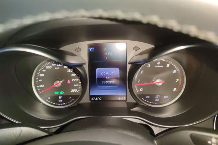 Used Mercedes-Benz C-Class 2016 C 180 L Instrument Cluster