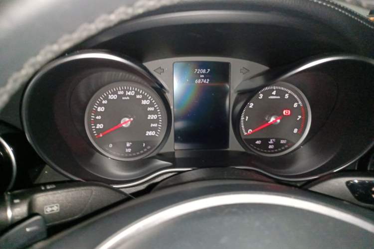 Used Mercedes-Benz C-Class 2016 C 200 L Sport Edition Instrument Cluster