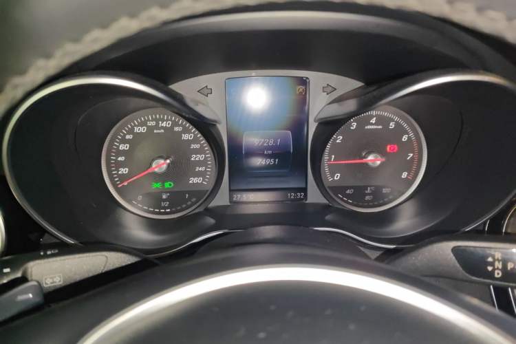 Used Mercedes-Benz C-Class 2016 C 180 L Sport Edition Instrument Cluster